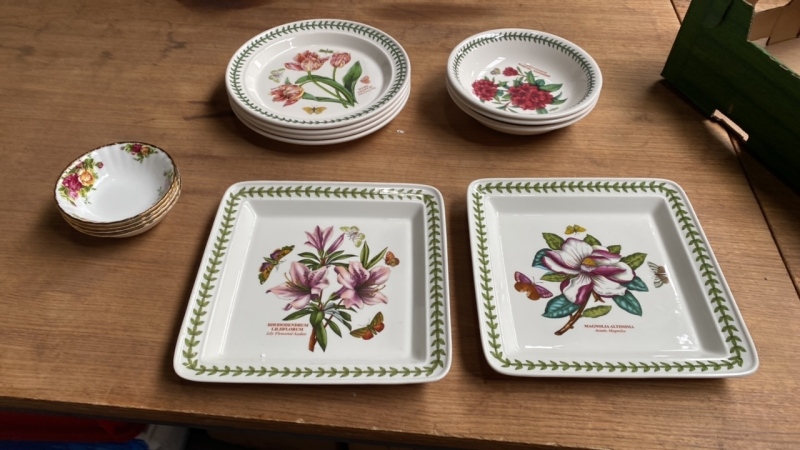 BOX PORTMEIRION & OLD COUNTRY ROSES WARE