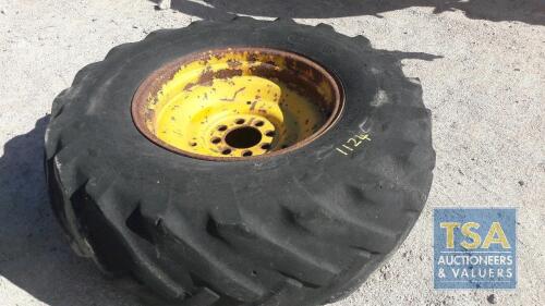 JCB DIGGER REAR WHEEL & TYRE