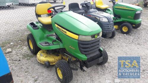 JOHN DEERE RIDE ON MOWER X300