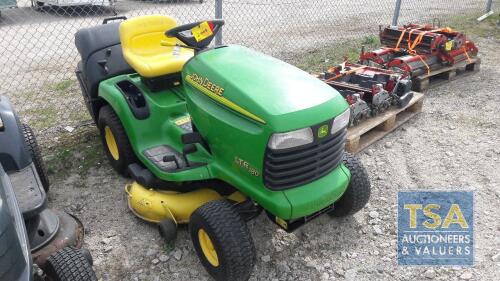 JOHN DEERE LTR 180 RIDE ON MOWER 42" CUTTING DECK WITH COLLECTOR