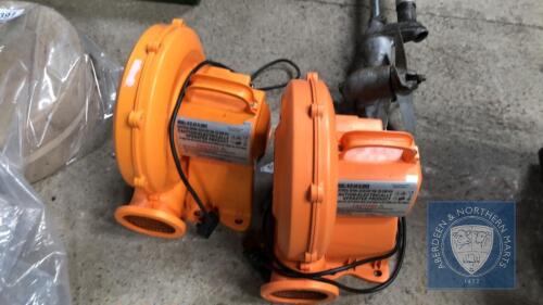 2 AIR BLOWERS