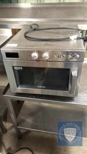 1300W SAMSUNG MICROWAVE