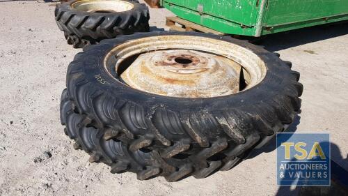 SPRAYER WHEELS & TYRES 2 - 11.2 X 32 2 - 12.4 X 46