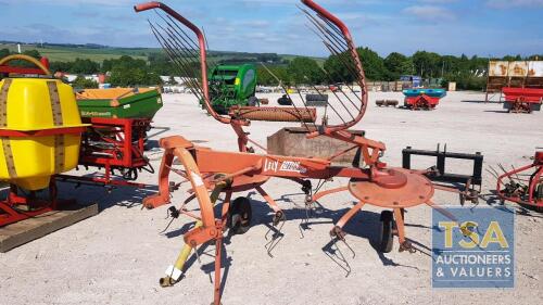 LELY LOTUS HAY TURNER WITH PTO