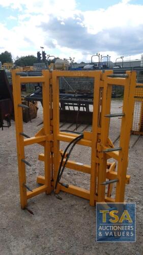 PETER MURRAY 2 BALE STACKER C/W MANITOU BRACKETS