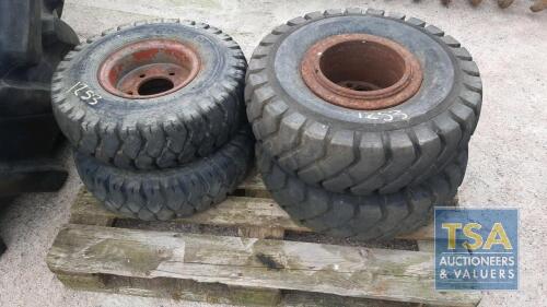 4 FORKLIFT WHEELS & TYRES