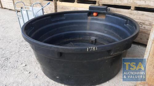 7 FT DIAMETER CATTLE WATER TROUGH C/W BALLCOCK ETC