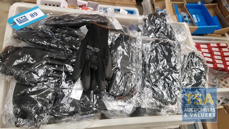 Tray c/w Quantity Rhino Tec Gloves