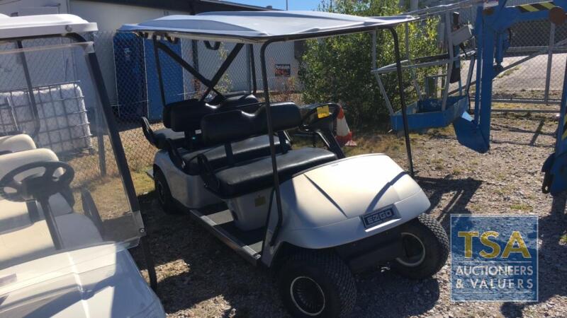 E290 ELECTRIC 6 SEATER BUGGY SILVER, KEY IN P'CABIN
