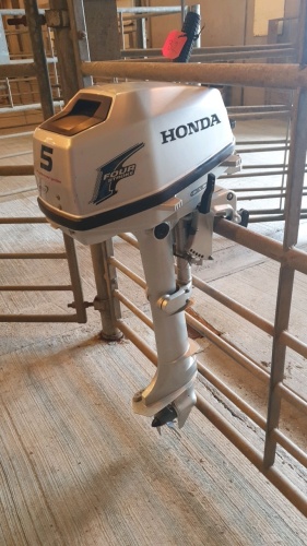 5HP Honda outboard BF5A only done 23hrs, serviced at