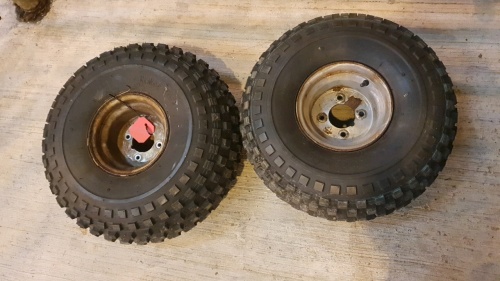 Pair ATV wheels 22 x 11-8