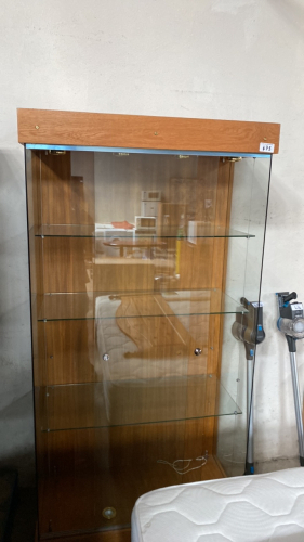 GLASS SHOP DISPLAY UNIT