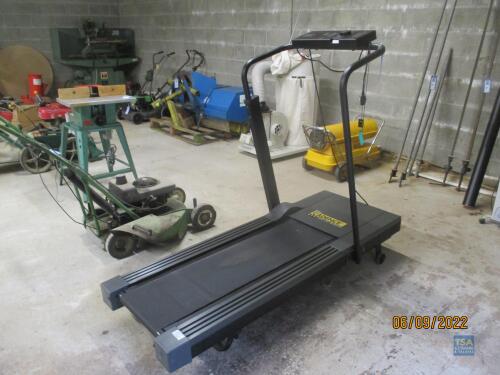 CANDENCE 825 TREADMILL - 240V