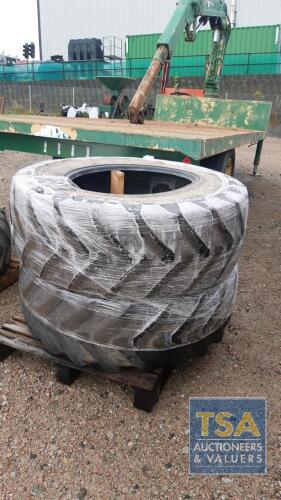 2 X JCB 4CX TYRES 440/80/28