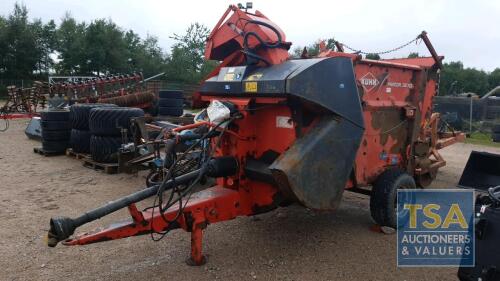 KUHN 3570M BEDDER FEEDER WITH C/BOX & PTO