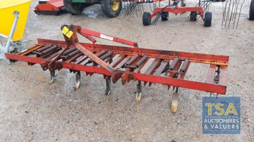 MF 38 11 TINE CULTIVATOR