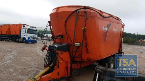 KUHN EUROMIX FEEDER WITH PTO