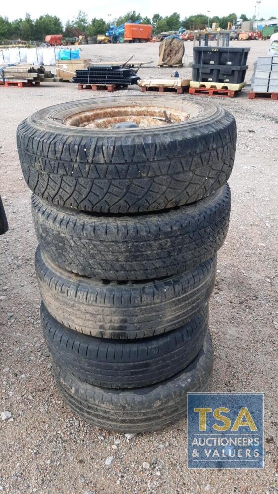 5 FORD RANGER TYRES WITH ALLOYS 235/75/R15
