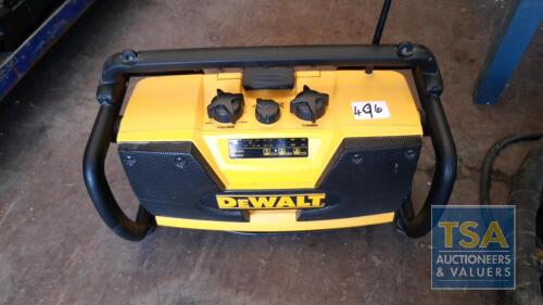 DEWALT BATTERY MAINS RADIO