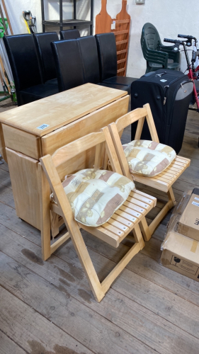 BUTTERFLY TABLE & CHAIRS