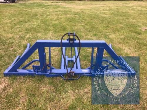 Fleming double bale handler