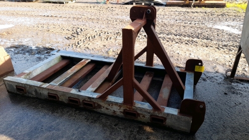 PALLET FORK FRAME