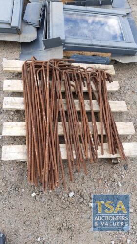 BUNDLE OF RE-BAR 700MM LONG APPROX 60 PIECES