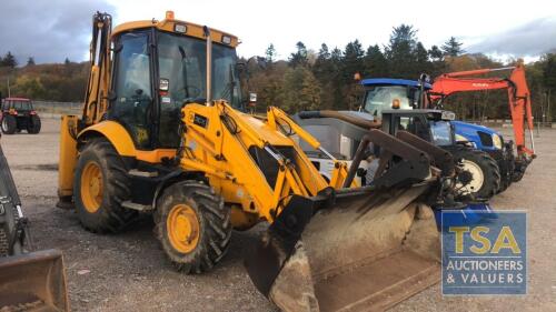 JCB 3CX - 4400cc 2 Door Tractor