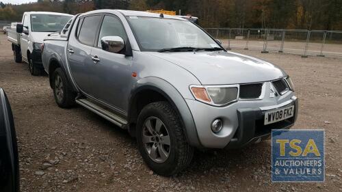 Mitsubishi L200 Diamond Di-d D/c A - 2477cc 4 Door 4x4