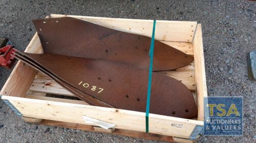 4 X KV NO. 28 PLOUGH BOARDS