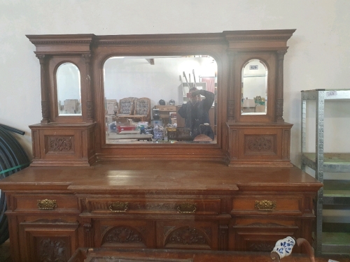 MIRROR BACK SIDEBOARD