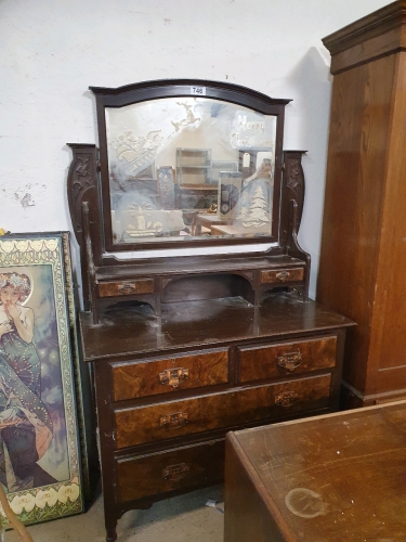 DRESSING TABLE