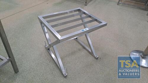 Stainless Steel Box Stand