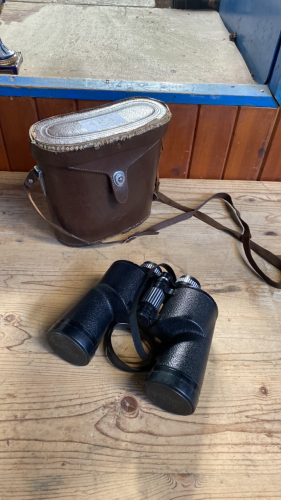 CASED BINOCULARS SWIFT NEWPORT 10 X 50