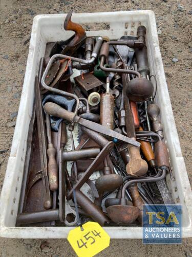 ANTIQUE JOINERY TOOLS ETC IN TRAY