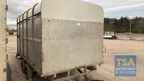 IFOR WILLIAMS 12' X 6' LIVESTOCK TRAILER