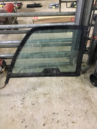 Side Window for Manitou