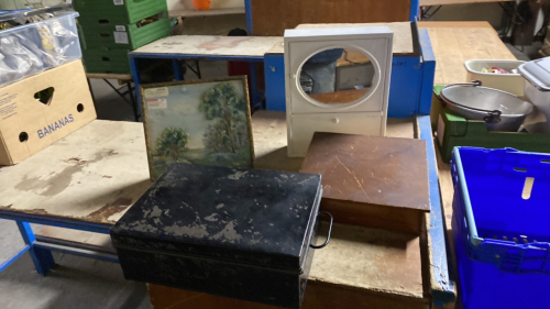 BOX-BATHROOM CABINET LETTER RACK & BOXES