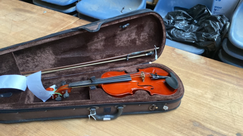 CASED CHILDS VIOLIN