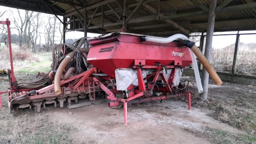 4M Kuhn Power Harrow C/W Accord DF2 Seed Drill & Front Hopper