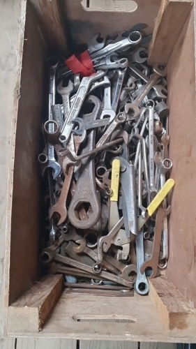 BOX ASSORTED TOOLS