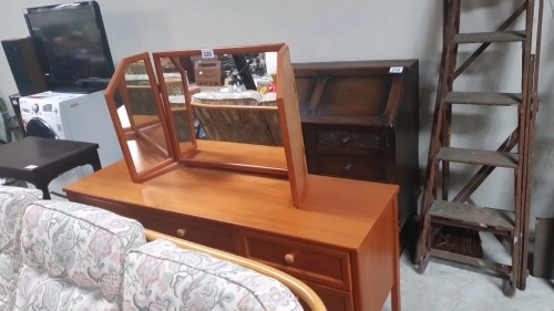 G PLAN DRESSING TABLE