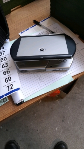 BOX- 2 PORTABLE DVD PLAYERS