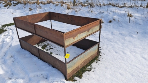 SHEEP SILAGE/HAY FEEDER