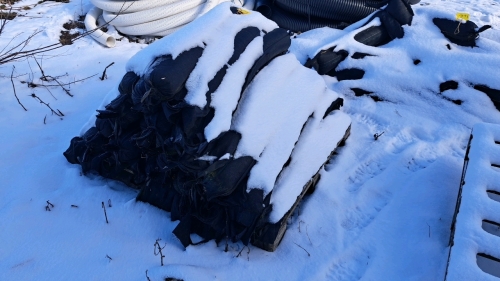 PALLET SAND BAGS APPROX 30