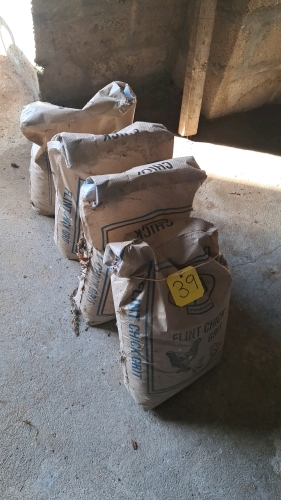 4 BAGS CHICKEN GRIT