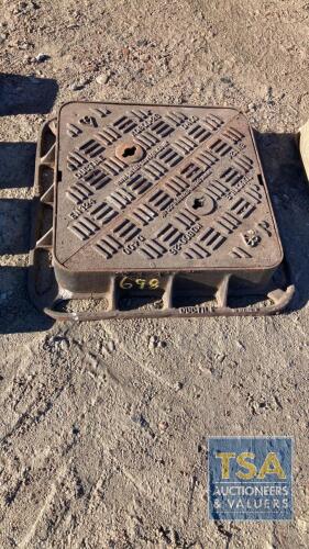 CAST IRON MANHOLE KD800 - 26