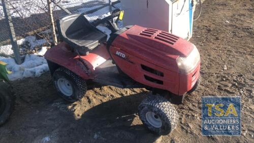 MTD JE 130 RIDE ON MOWER