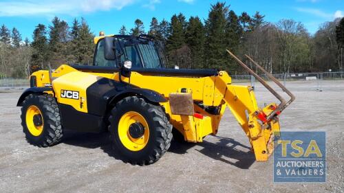 JCB 540-140 Hi Viz - 4400cc 2 Door Tractor