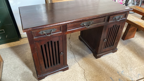 OFFICE DESK